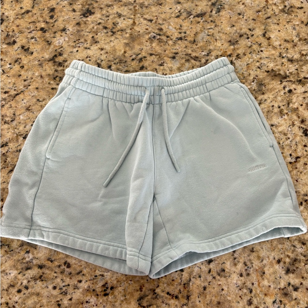 Aritzia Sweatfleece Boyfriend Short